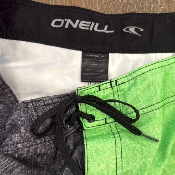 O’Neill Neon Green and Charcoal Color-Blocked Board Shorts size 34 - Picture 4 of 7